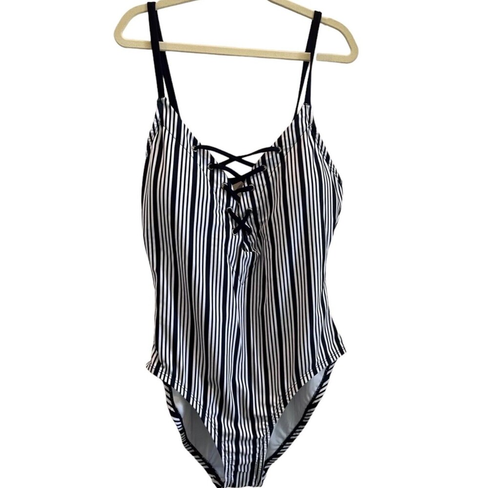 Nautica Women's One Piece Slimming Swimsuit Size L Navy and White Striped